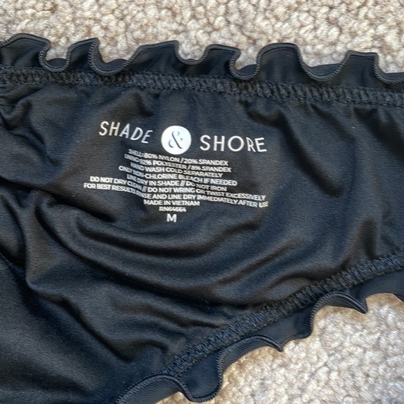 Shade & Shore Butt Scrunch Swimsuit bottoms - Picture 3 of 3